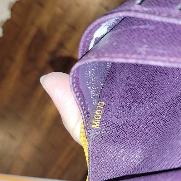 Authentic Louis Vuitton Epi yellow kisslock wallet - Picture 10 of 10